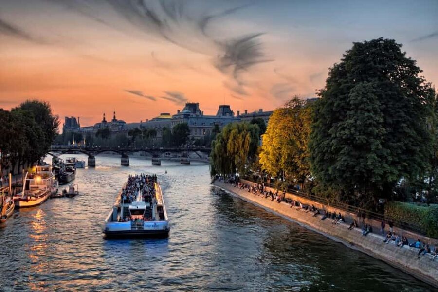 Seine River Cruise with Free Notre Dame Digital AudioGuide - What you can see from the boat