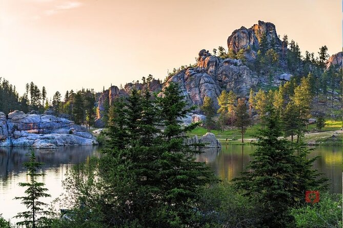 Self-Guided Audio Driving Tour in Black Hills and Mt Rushmore - Custer State Park and Sylvan Lake