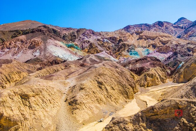 Self-Guided Audio Driving Tour in Death Valley National Park - Badwater and Devil’s Golf Course: the park at its lowest