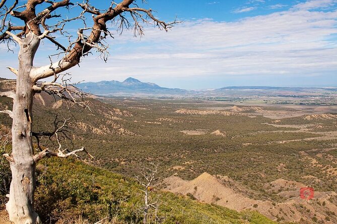 Self-Guided Audio Driving Tour in Mesa Verde National Park - Chapin Mesa Museum adds the human context