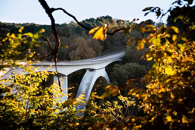 Self-Guided Audio Driving Tour in Natchez Trace Parkway - Leiper’s Fork Adds a Small-Town Detour