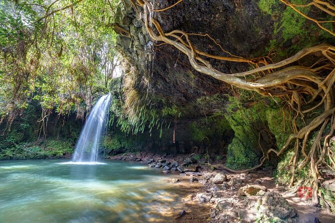 Self-Guided Audio Driving Tour in Road To Hana - Koki Beach, Hamoa Beach, and the coast near Hana