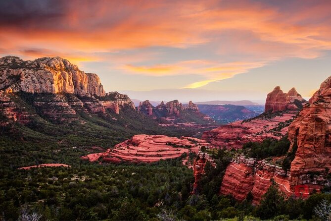 Self-Guided Audio Driving Tour of Sedona - Devil’s Bridge and the wait for the famous photo