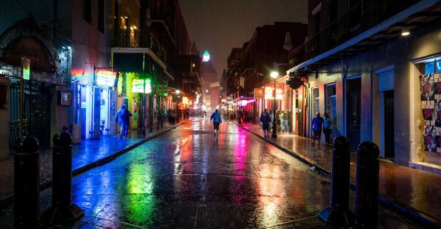 Self Guided Audio Ghost Tour in New Orleans in 6 Languages - Value at $5 per person
