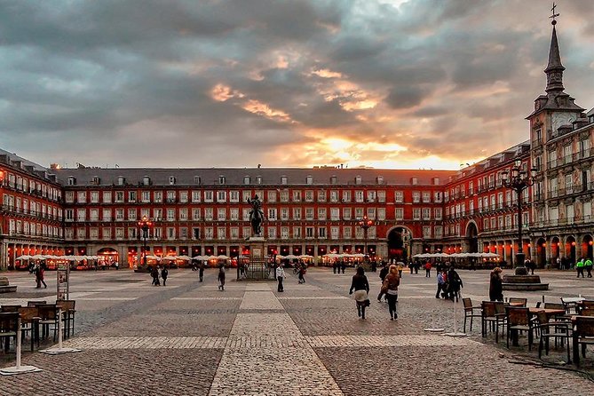 Self-Guided Audio Tour - Ghosts of Madrid: History and terror - Finishing at Plaza Mayor