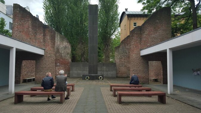 Self-Guided Audio Tour Holocaust Series: The Jewish Quarter - Key points to know before you go