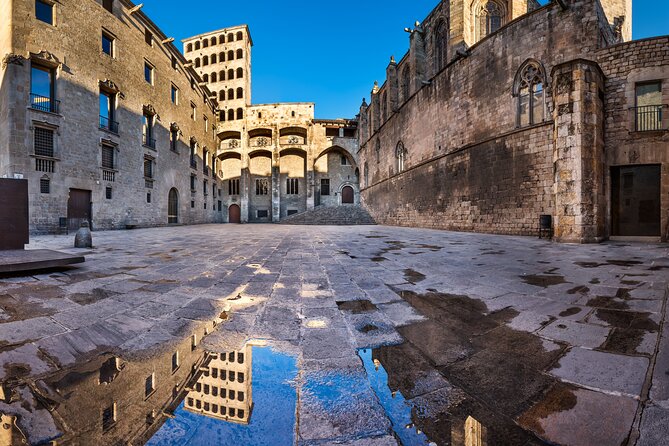 Self-Guided Audio Tour - Legends of the Gothic Quarter - Who should choose this Gothic Quarter tour?