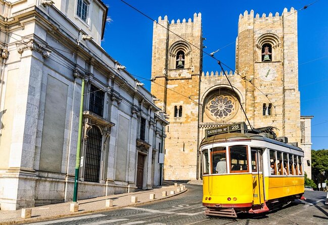 Self-Guided Audio Tour - Lisbon on Wheels: the capital of the sea - Starting beside Sé Cathedral in Alfama