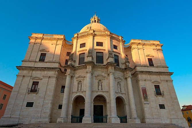 Self-Guided Audio Tour - Lisbon on Wheels: the capital of the sea - Graça and Senhora do Monte bring the hills into focus