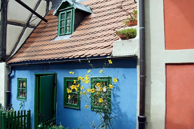 Self-Guided Audio Tour - Prague Castle District - Rosenberg Palace and the world of noblewomen
