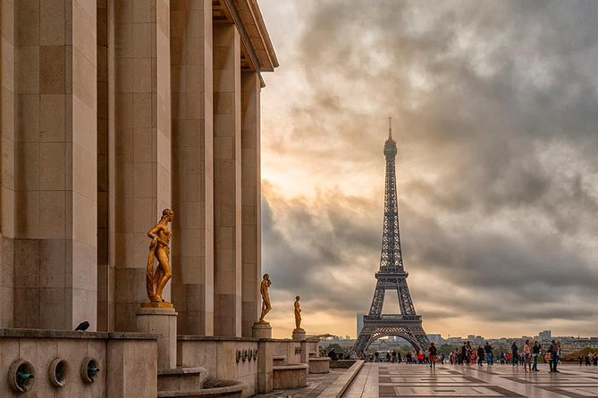 Self-Guided Audio Tour -The Eiffel Tower, Exterior - How the audio format works in real use