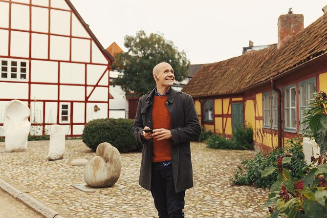 Self-Guided Audio Walking Tour Through Kurt Wallander's Ystad - Bäckahästen Kaffestugan and the next clue