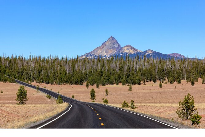 Self Guided Driving Audio Tour in Crater Lake - Merriam Point for a wide mountain view