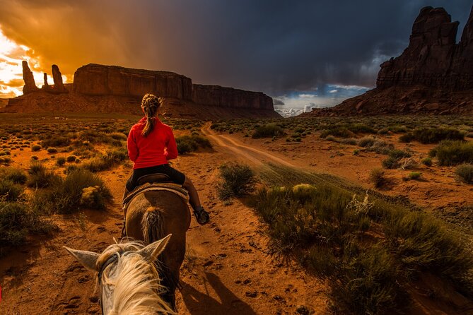 Self Guided Driving Audio Tour of Monument Valley - Artist’s Point and North Window Overlook