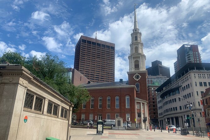 Self Guided "Historic Boston Downtown Freedom Trail" Audio/GPS Walking Tour - Extra stops: Holocaust Memorial, JFK’s home, and Commonwealth Books