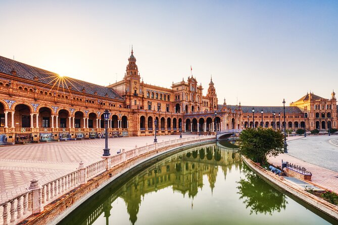 Seville Audio guided walking tour 3h20 and 28 audio commentaries - A self-guided route with a useful citywide view