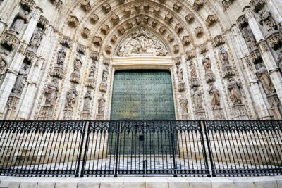 Seville Cathedral and Giralda Entry Tickets with Audio Guide