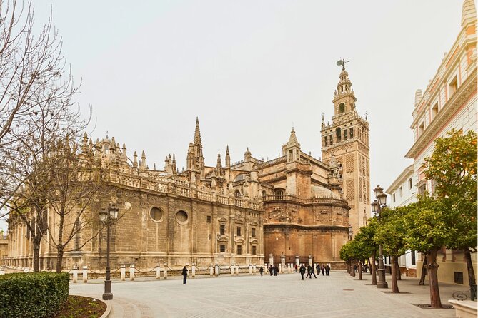 Seville Cathedral and La Giralda Entry Ticket with Audio Guide - Key points to know before booking