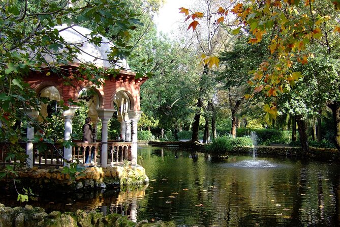 Seville Scavenger Hunt and Highlights Self Guided Audio Tour - Plaza del Cabildo and the cathedral quarter