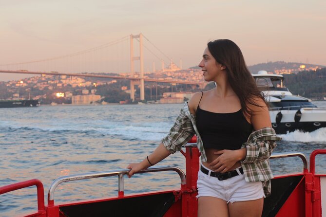 Short Bosphorus Cruise Tour With Hotel Pickup And Audio Guide - Why seeing Istanbul by boat makes sense