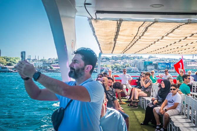 Short Bosphorus Cruise Tour With Hotel Pickup And Audio Guide - Seating, crowding, and comfort on the boat
