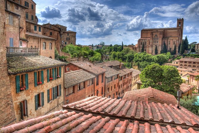 Siena Scavenger Hunt and Highlights Self Guided Audio Tour - Torre del Mangia and Palazzo Pubblico