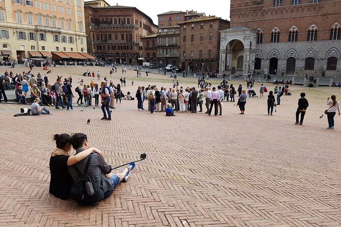 Siena Scavenger Hunt and Highlights Self Guided Audio Tour - Pinacoteca Nazionale and Santa Maria della Scala