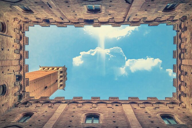 Siena Walking Tour with Audio and Written Guide by a local - Why this $7.20 Siena walk can be useful