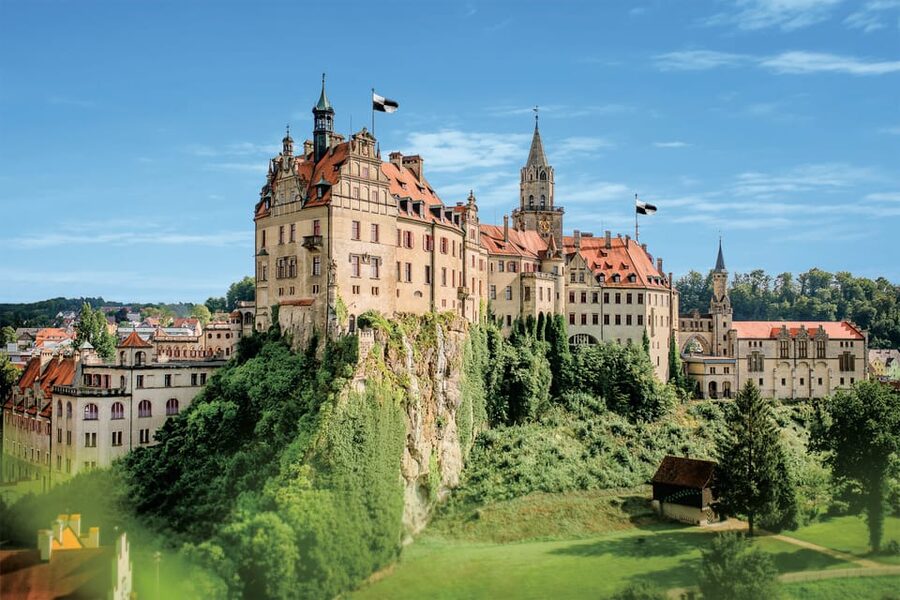 Sigmaringen: Hohenzollern Castle Admission & Audio Guide - What the seven-language audio guide changes