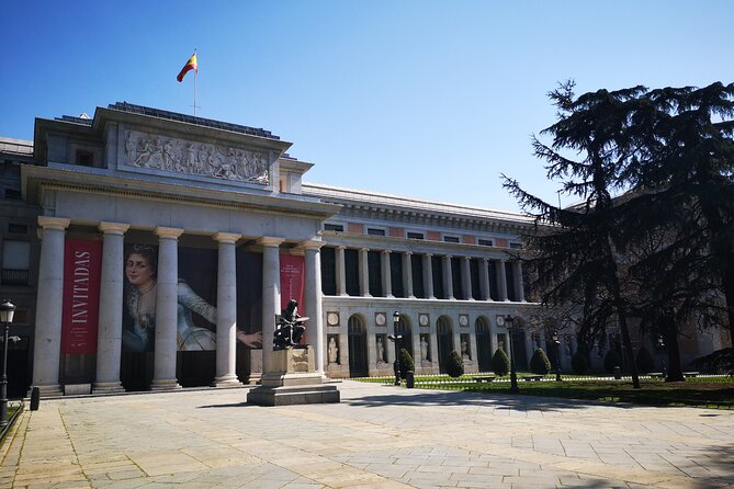 Skip-the-line entrance to the Prado Museum with Digital Audio Guide - Finding the Monument to Goya