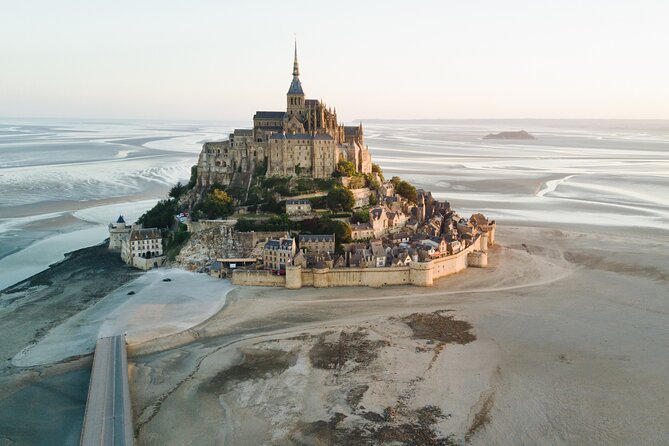 Skip-the-Line Ticket Mont-Saint-Michel Abbey Audio-Visual Tour - Seeing Mont Saint-Michel Abbey through a digital window