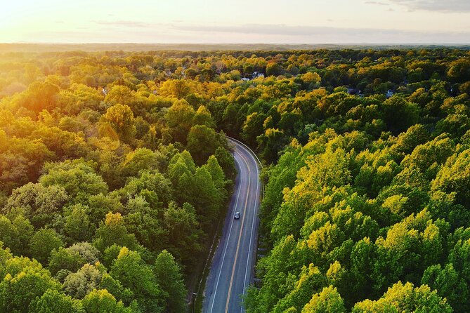 Smartphone Audio Driving Tour between Collingwood and Toronto - A highway drive with far more to hear