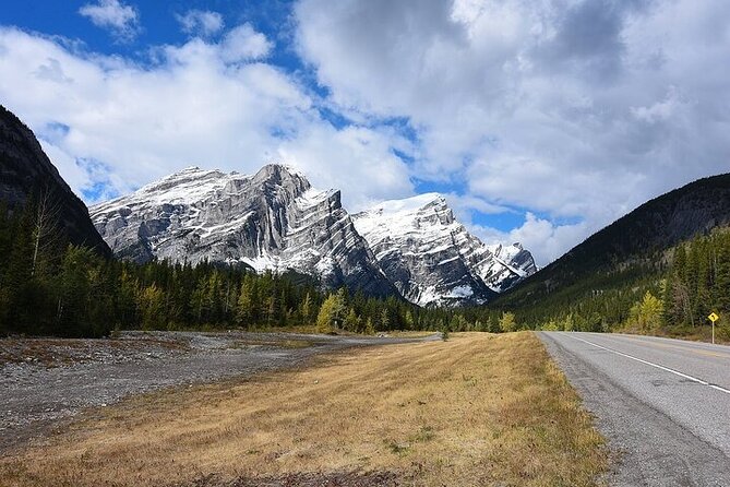 Smartphone Audio Driving Tour between Lake Louise and Calgary - Canmore, Three Sisters, and the mountain towns