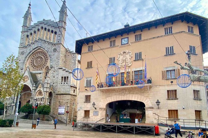 Soller’s Secret Stories: An Audio Tour by Travel Author - A local meal and the municipal market