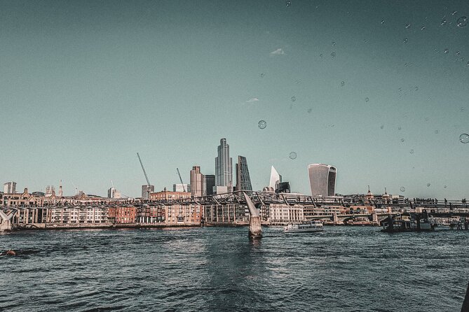 Southbank Immersive Self-Guided Audio Walking Tour - Tate Modern and the Millennium Bridge