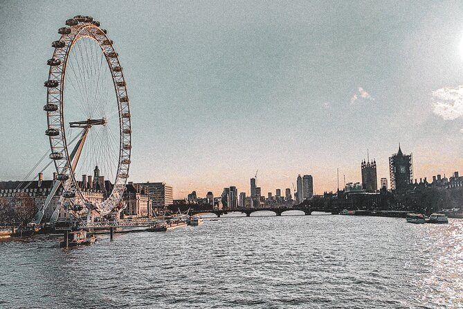 Southbank Immersive Self-Guided Audio Walking Tour - Finishing at the National Theatre