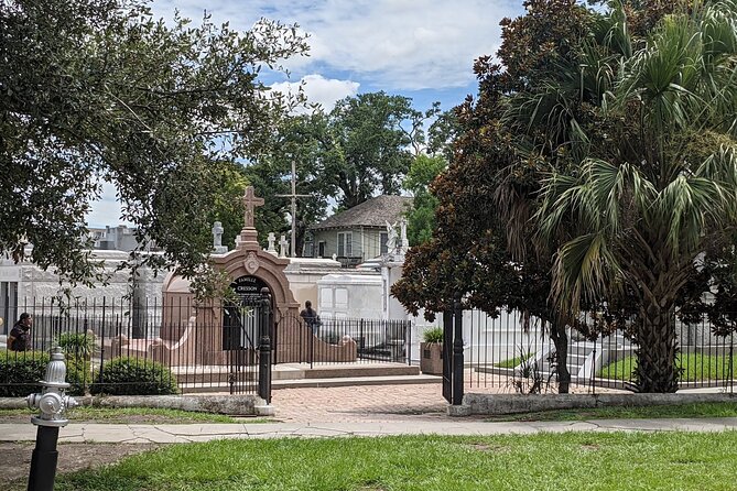 St Louis Cemetery No.3 New Orleans Burial Tradition Audio Guide - How the GPS audio format works