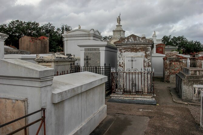 St Louis Cemetery No.3 New Orleans Burial Tradition Audio Guide - Who will enjoy this cemetery audio walk