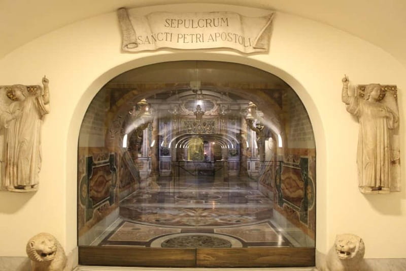St. Peter's Basilica: Hosted Entrance & Digital Audioguide - Exploring at your own pace