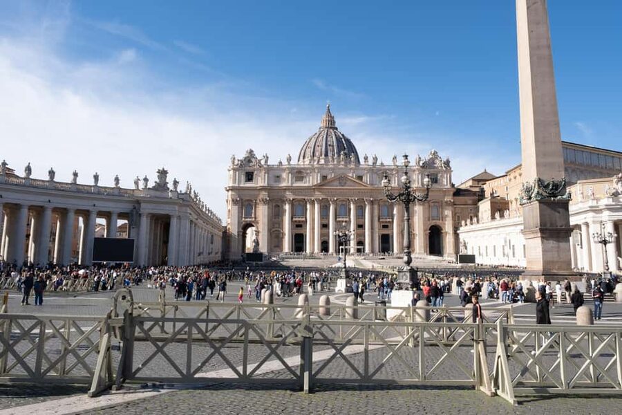 St. Peter’s Basilica with Optional Dome Ticket & Audioguide - St. Peter’s Basilica, from Michelangelo’s dome to the Pietà