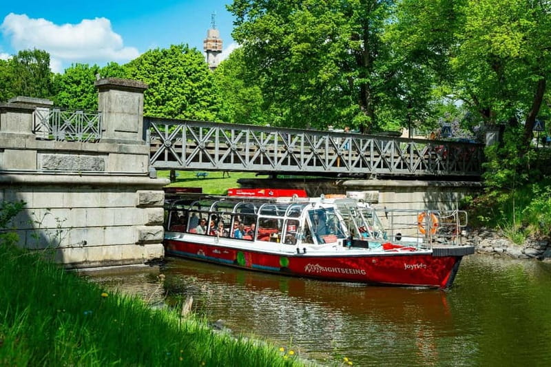 Stockholm: Royal Bridges & Canal Boat Tour with Audio Guide - Seeing Stockholm as a City of Islands
