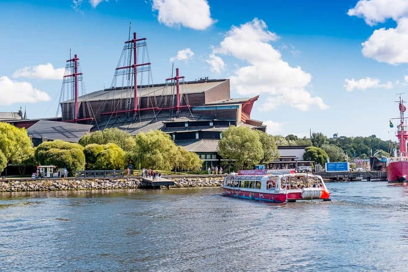 Stockholm: Royal Bridges & Canal Boat Tour with Audio Guide - Audio Commentary, Fika, and What You Actually Get