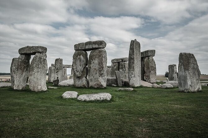 Stonehenge Private Immersive Audio Guide - Price, timing, and practical limits