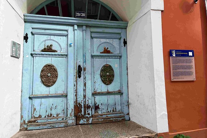 Stralsund’s Old Town Audio Guided Tour of the City’s Highlights - Inside the 14th-century merchant’s house