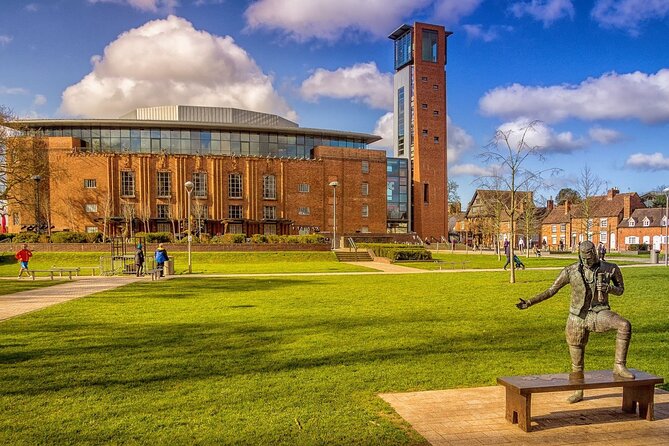 Stratford-Upon-Avon Audio Walking Tour: Shakespeare's Life - Harvard House and a lesser-known theatre connection