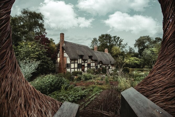 Stratford-Upon-Avon Audio Walking Tour: Shakespeare's Life - Nash’s House and Shakespeare’s later years