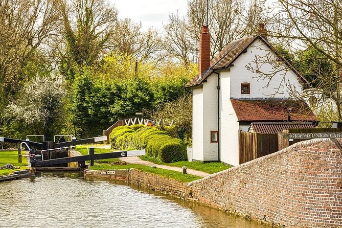 Stratford-Upon-Avon Audio Walking Tour: Shakespeare's Life - Hall’s Croft and the Shakespeare family
