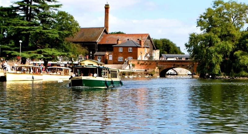Stratford-upon-Avon: River Cruise & City Audio Tour - What the 30-minute route feels like