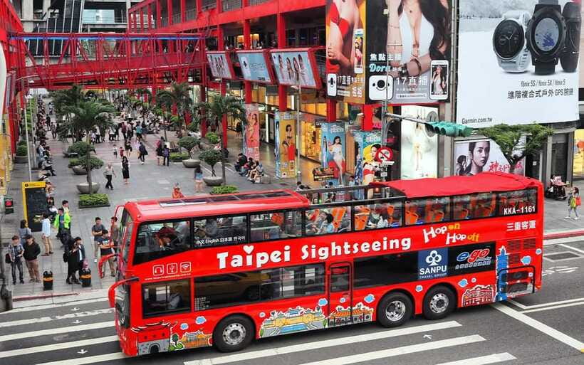 Taipei: Hop-On Hop-Off Sightseeing Bus with Audio Guide - Should you book the Taipei hop-on hop-off bus?