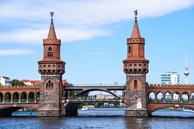Take the U Train: An Audio Story of Berlin's Oldest Elevated Railway Line - Oberbaumbrücke: the route’s strongest visual moment